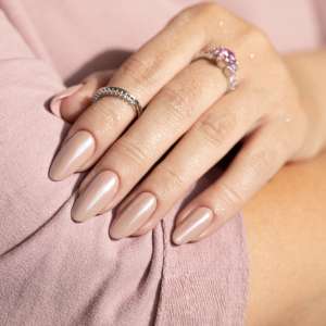 pylek-do-paznokci-hailey-effect-molly-nails-z-pacynka(2).jpg