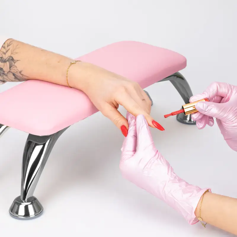 podporka-do-manicure-na-srebrnych-nozkach-allelac-rozowa(1).jpg