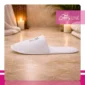 Kapcie jednorazowe z Twoim logo serii Silver pakowane zbiorczo QMS Line Standard do hotelu i SPA