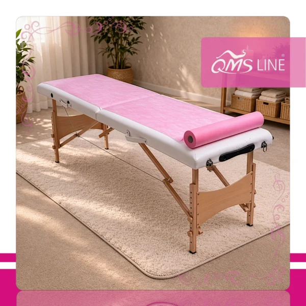 Podkład Kosmetyczny Jednorazowy z Włókniny Różowy 50 cm x 50 m QMS Line Standard Podkład kosmetyczny jednorazowy z włókniny różowy 50 cm x 50 m QMS Line Standard do salonu kosmetycznego