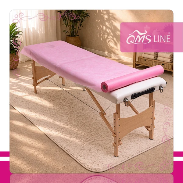 Podkład Kosmetyczny Jednorazowy z Włókniny Różowy 70 cm x 50 m QMS Line Standard Podkład kosmetyczny jednorazowy z włókniny różowy 70 cm x 50 m QMS Line Standard do salonu kosmetycznego